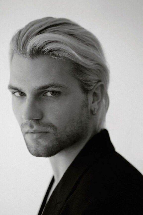 Денис Вобликов