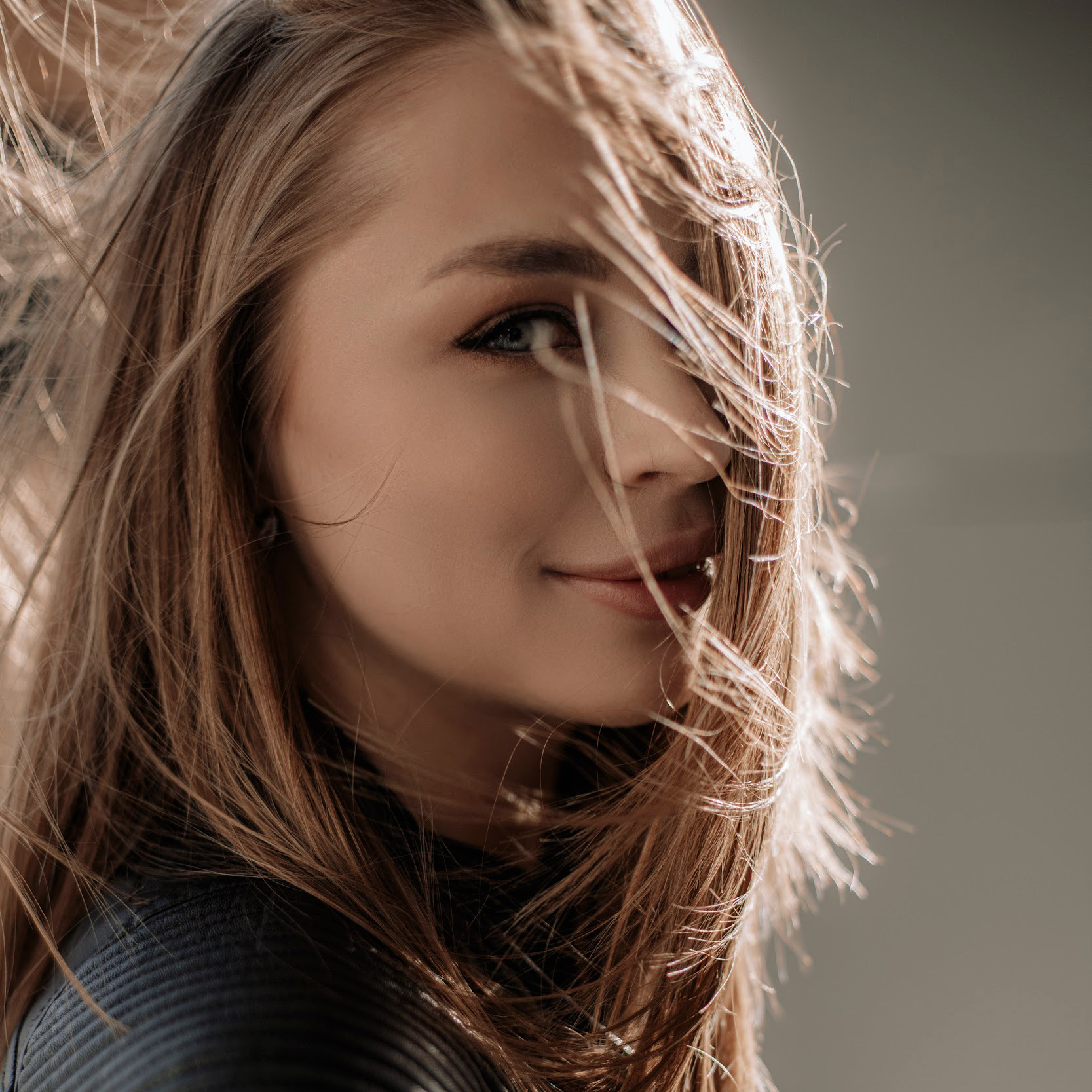 Аврора Белая