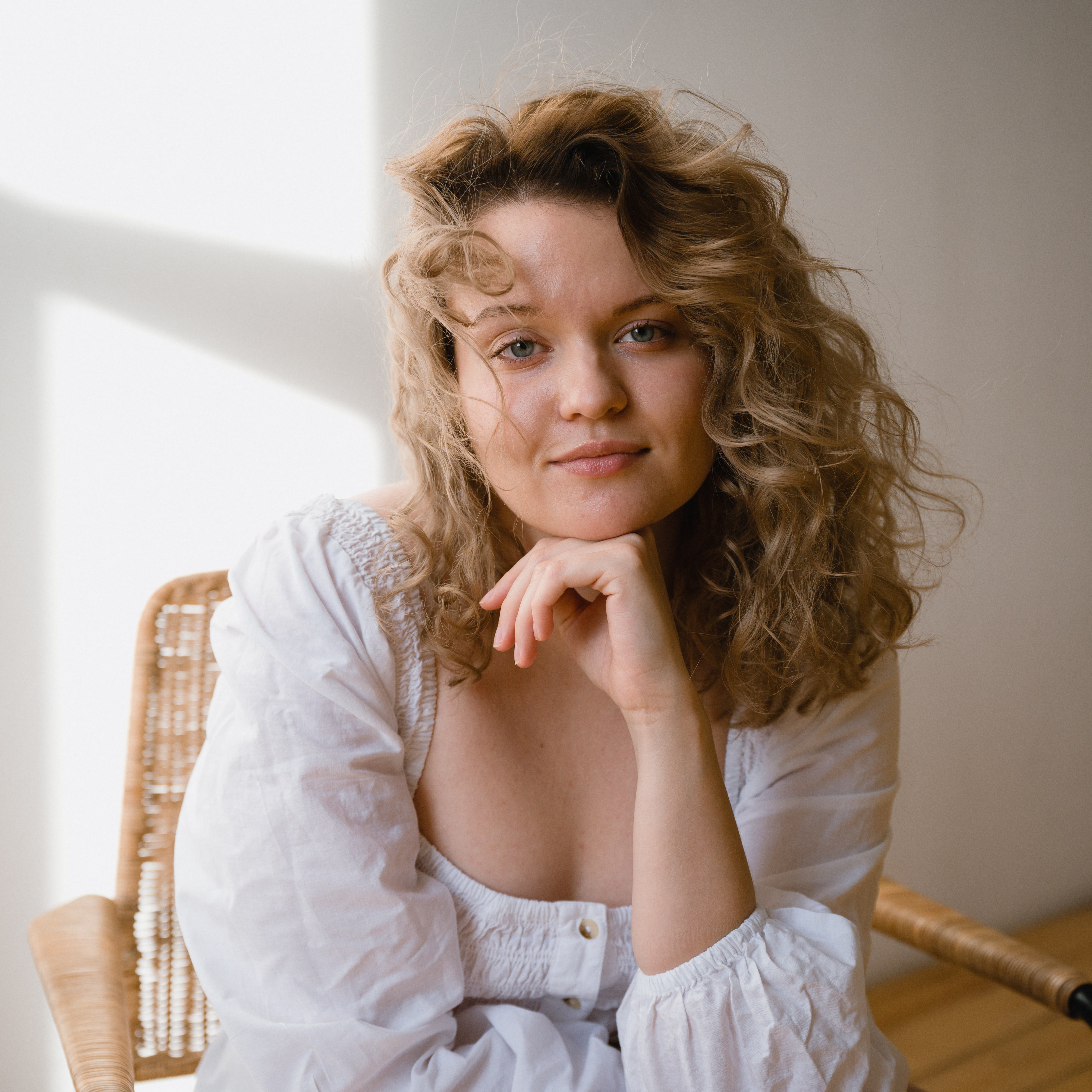 Александра Попова