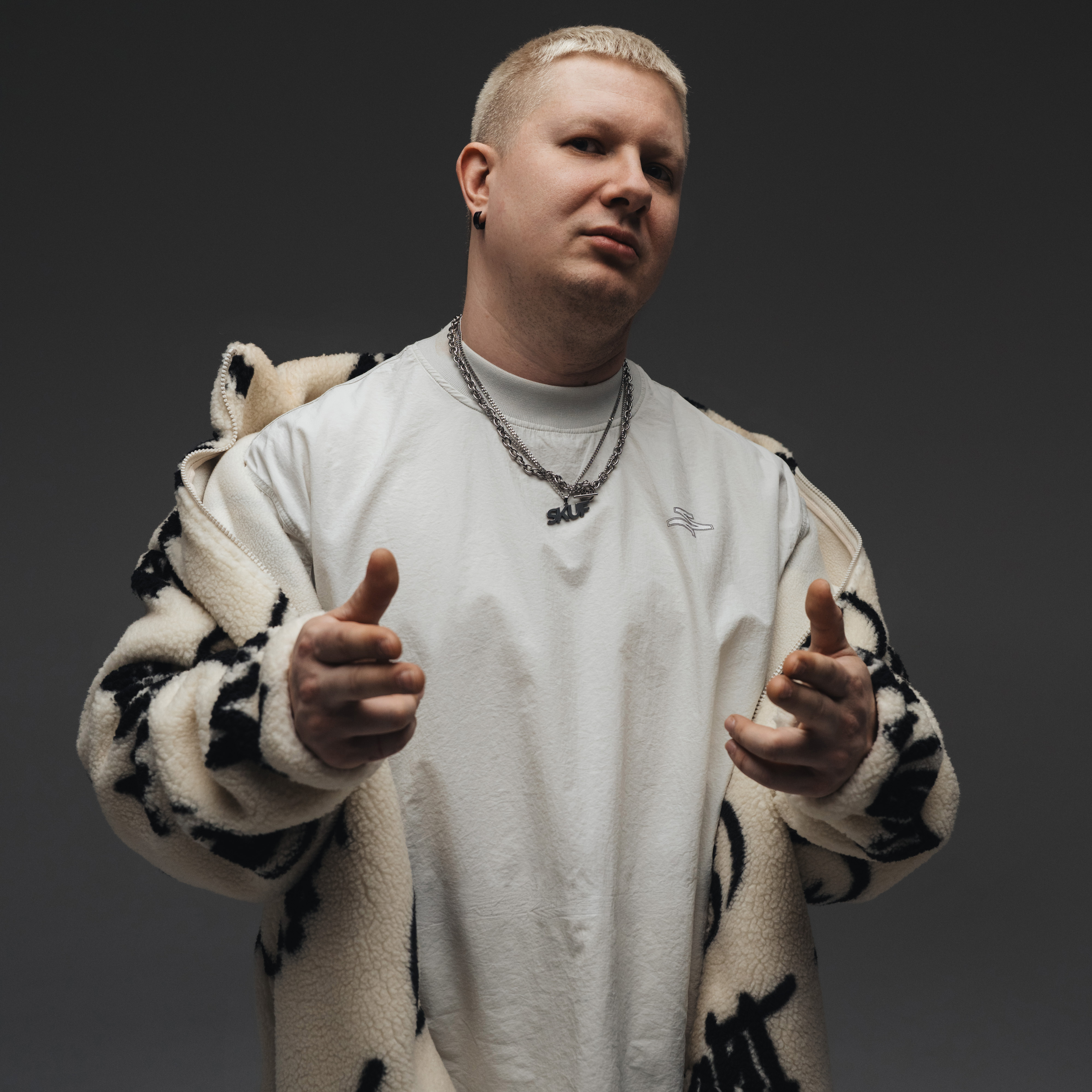 Антон Мельников