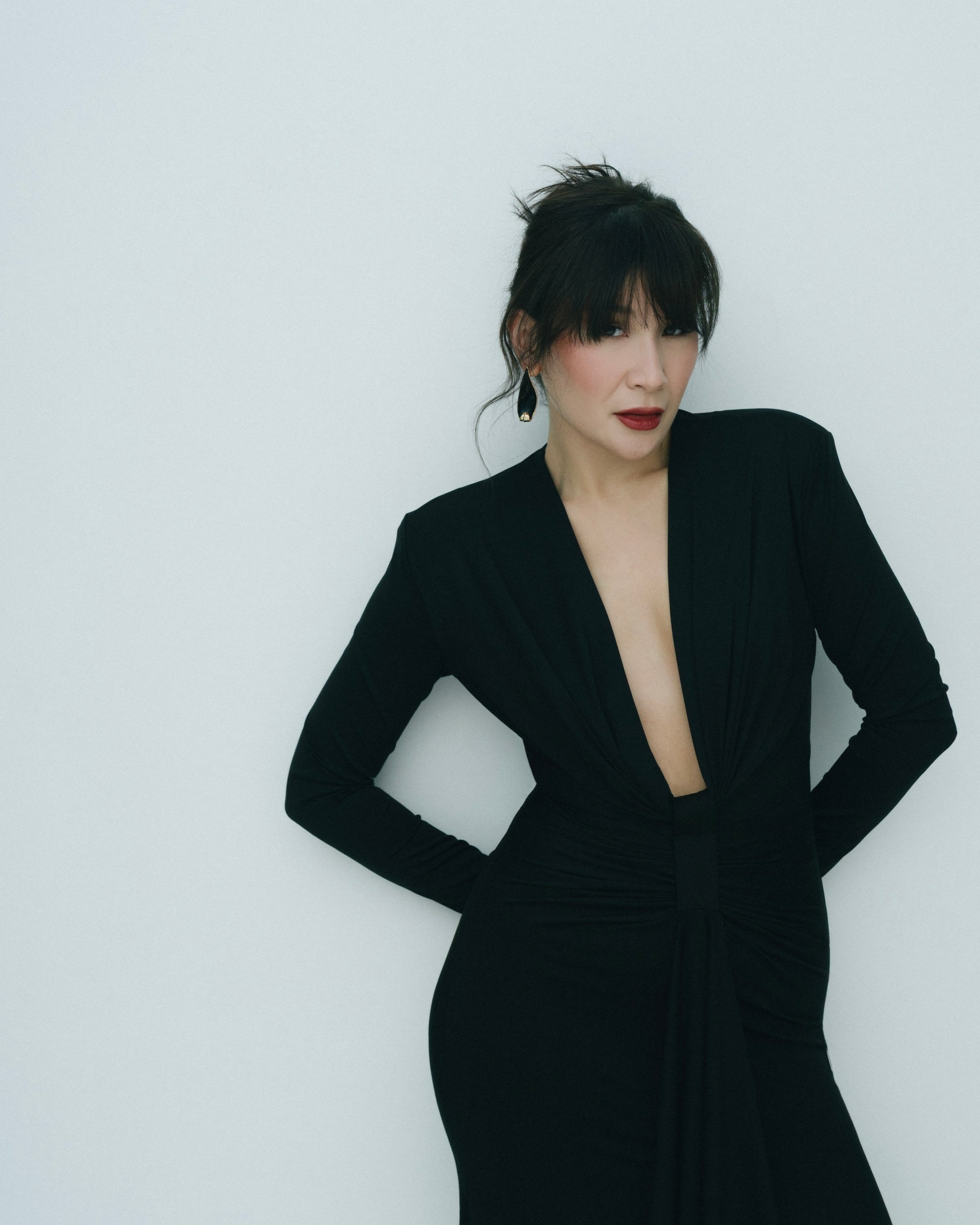 Хуршида МЭЙ