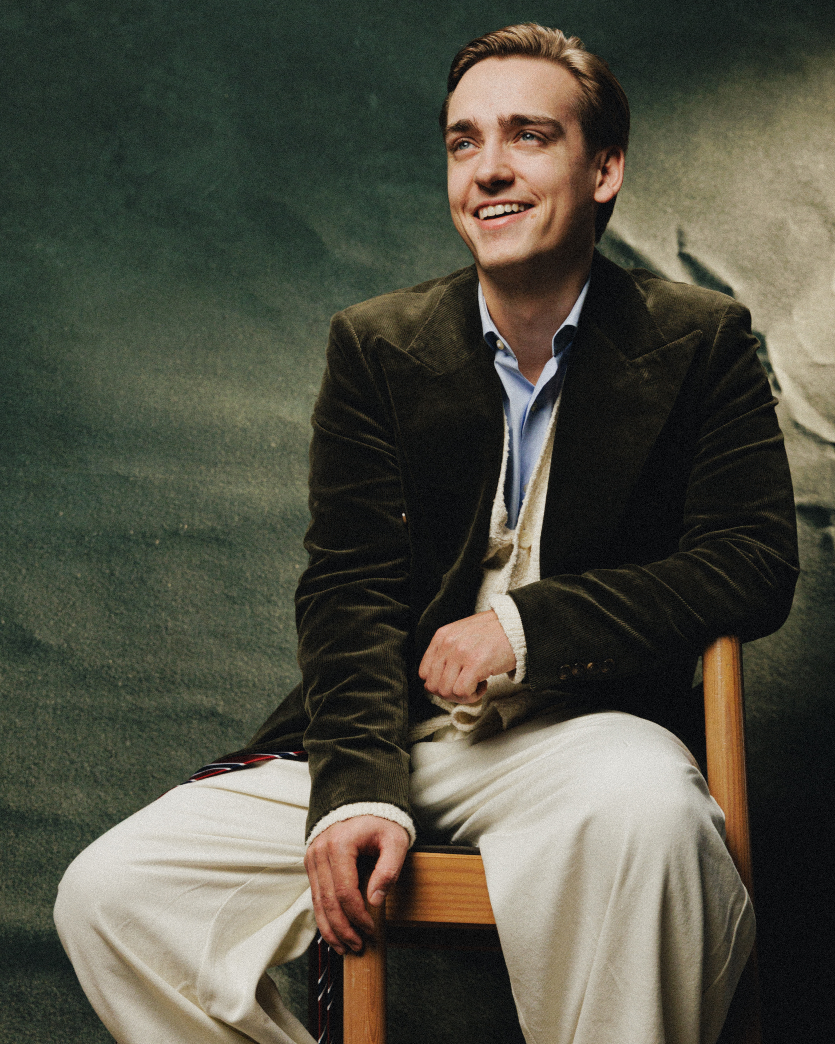 Артём Демихов